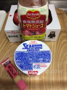 トマトジュースとラーメンレシピの画像