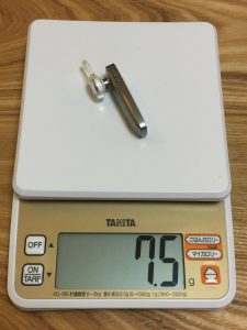 片耳イヤホン