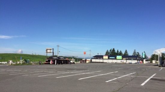 ビーナスライン霧ヶ峰旅の駅駐車場混雑状況画像