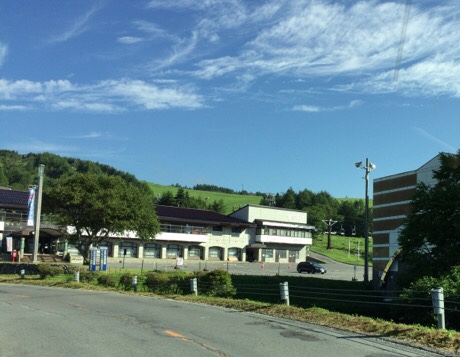 ニッコウキスゲ車山高原スキー場駐車場混雑状況画像